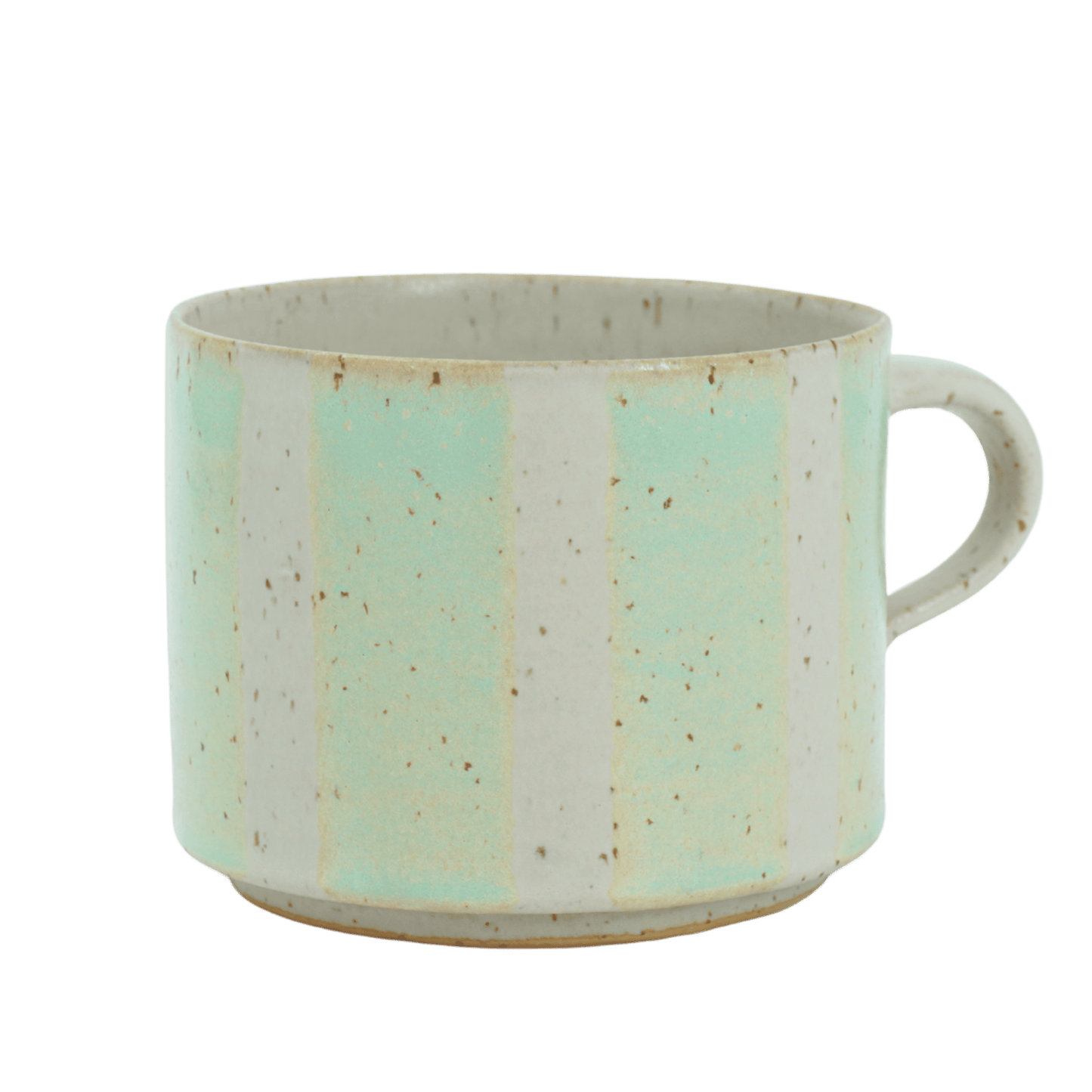 Tekopp i keramik med breda randiga ljusgröna ränder mot en beige botten