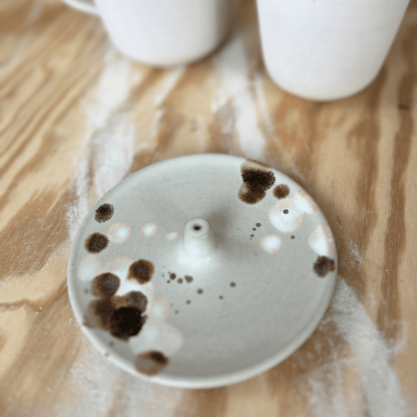 Rökelshållare i keramik Paradisverkstaden Öland