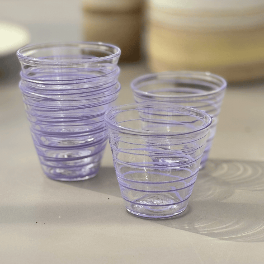 Glas kleiner Streifen blau
