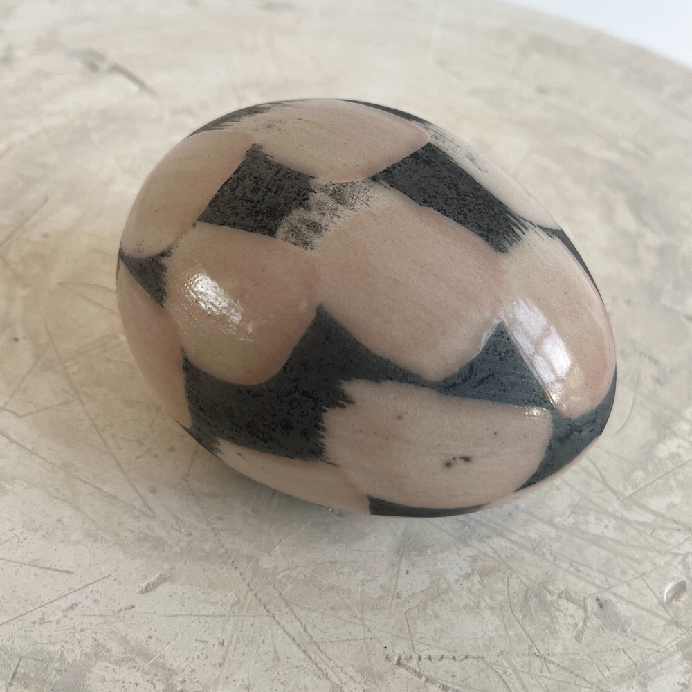 
                  
                    Raku egg small
                  
                